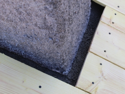 Abergement de cheminée, respect des écarts au feu avec un mortier allégé à base de vermiculite et de perlite, agrégats d'origine naturelle.JPG