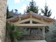 Photo Création d’un ouvrage de charpente en bois de structure avec aboutages, à usage de terrasse ou abri, aménagement extérieur à Saint Michel de Boulogne