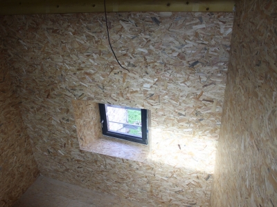 Après habillage avec un platelage bois formant protection et finition, fixé à l'ossature.JPG