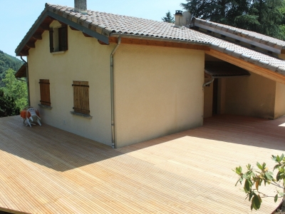 Après les travaux de charpente et  platelages extérieurs en bois Douglas.JPG