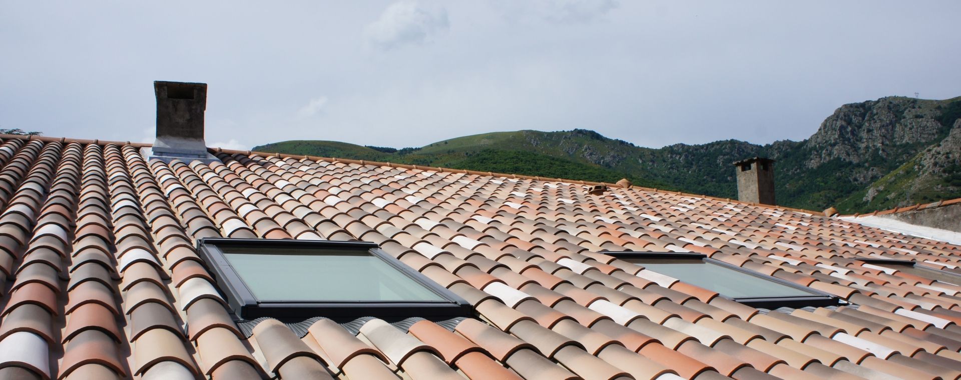 Après remplacement de la couverture et pose de fenêtre de toit VELUX® nouvelle génération