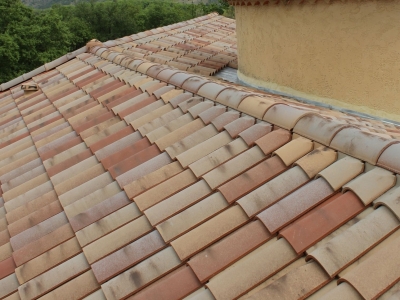 Après rénovation de la couverture en tuiles à Saint Julien du Serre, Chagnol Vincent couvreur zingueur pour la rénovation de toiture sur le bassin d'Aubenas.JPG