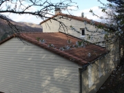 Photo Les propriétaires souhaitaient améliorer leur confort tout en réduisant leurs factures d’énergie, et augmenter la valeur de leur patrimoine en lui donnant un nouveau style, ils décident de faire isoler les murs avec un bardage, à La Souche, en Ardéche