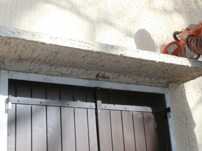 Avant découpe de marquise béton pour supprimer le pont thermique.JPG