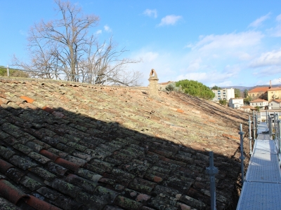 Avant la dépose des anciennes tuiles canal, réfection de toiture à Aubenas sud Ardèche.JPG