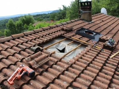 Avant la pose du module extérieur en toiture près du faîtage.JPG