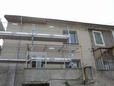 Avant les travaux d'isolation des murs par l'extérieur à Lalevade d'Ardèche.JPG
