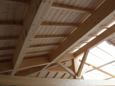 Combles aménagés isolées par l'extérieur, pose d'un support bois continu et jointif sur chevrons, Chagnol Vincent Charpentier QUALIBAT RGE pour l'isolation de toitures.JPG