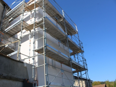 Couche de finition, choix pour une couleur claire, avec un faible coefficient d'absorption solaire.JPG