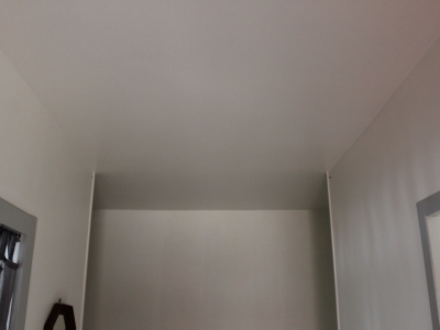 Couloir sombre avant la pose de conduit de lumière, à Fons près d'Aubenas en sud Ardèche.JPG