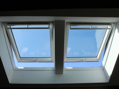 Deux fenêtres de toit à projection pour une vue dégagée vers l'extérieur, Chagnol Vincent Installateur Conseil VELUX.JPG