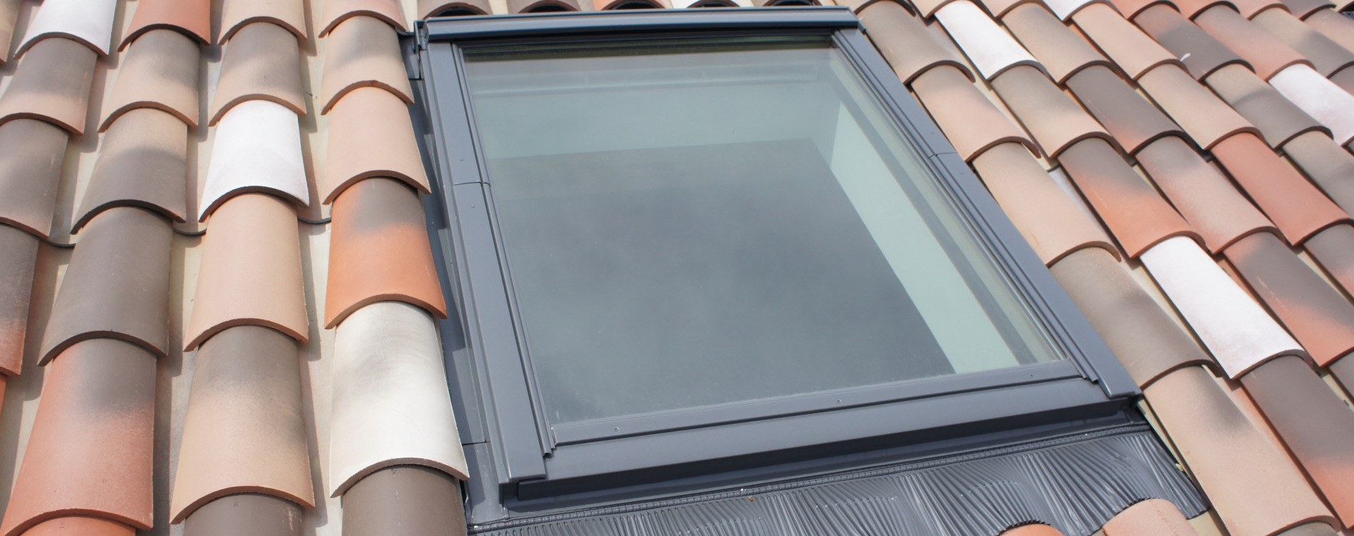 Fenêtre de toit Velux® Confort à rotation nouvelle génération pour plus de confort et de lumière