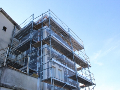 ITE et profilé d'angle entoilé, traitement des angles et arêtes, Chagnol Vincent QUALIBAT RGE pour l'isolation des murs sur le bassin d'Aubenas.JPG