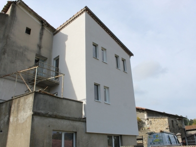 Lors de la réception des travaux à Lalevade d'Ardèche, les consignes d'usage et d'entretien sont expliquées.JPG