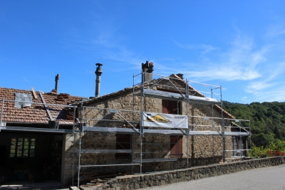 Mise en place du chantier, protections collectives, bas de pente et échafaudage à montage et démontage en sécurité
