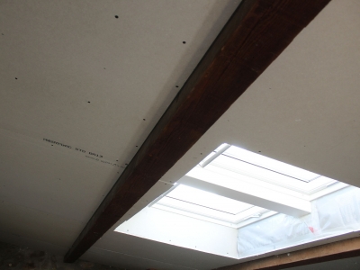 Parement intérieur, doublage en plaque de plâtre standard sur ossature.JPG