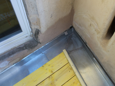Soudage du zinc, angle intérieur réalisé sur mesure.JPG