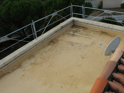 Toiture terrasse avant isolation et couverture pentée en zinc.JPG