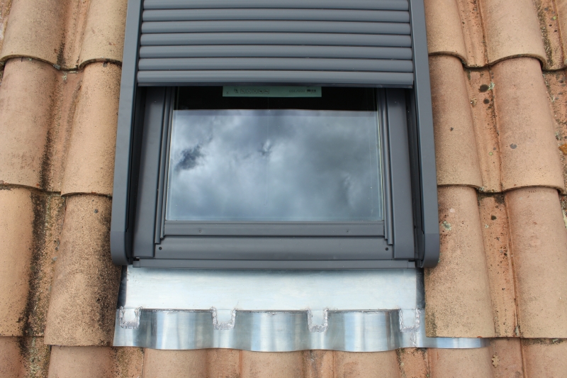 Volet roulant VELUX® complément idéal pour une protection toute l'année, Saint Julien du Serre Ardèche